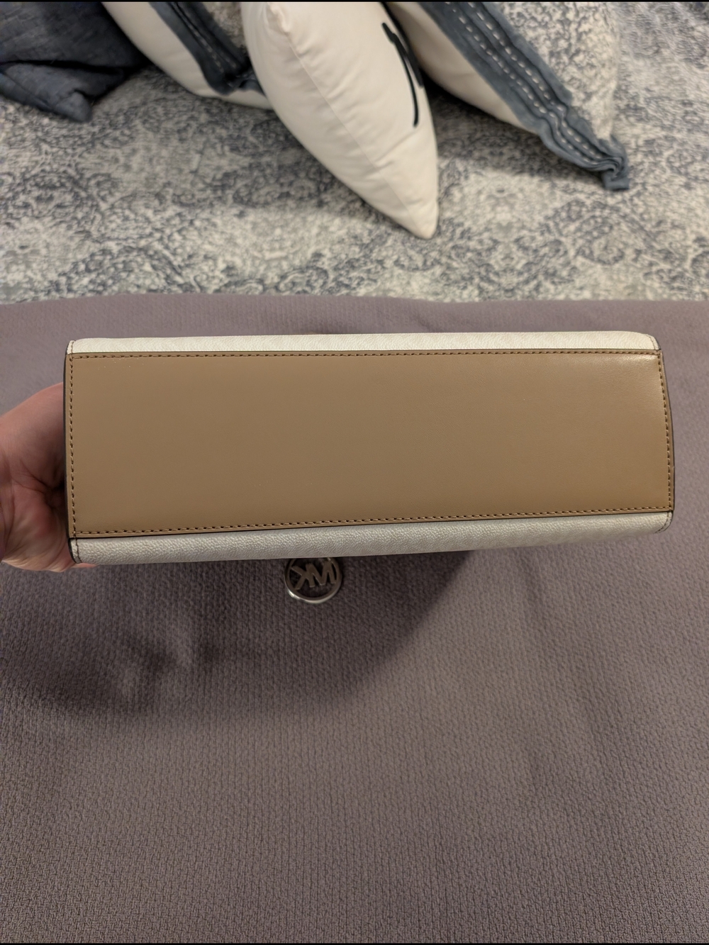Michael Kors Jet Set Signature Medium Satchel in Beige - Picture 3 of 5
